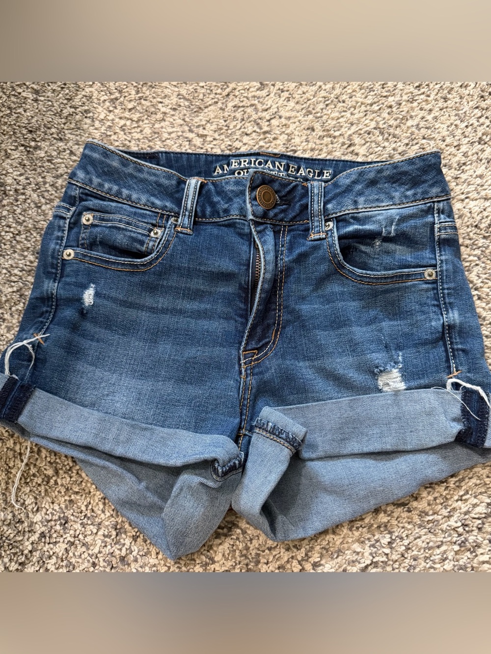 Women’s American Eagle Outfitters High Rise Shortie Distressed Denim Shorts sz 4